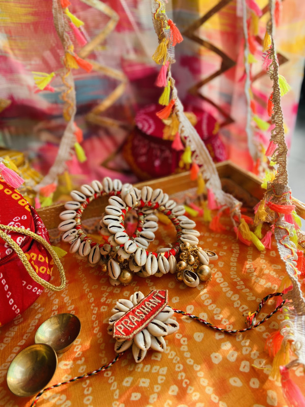 Shell Rakhi